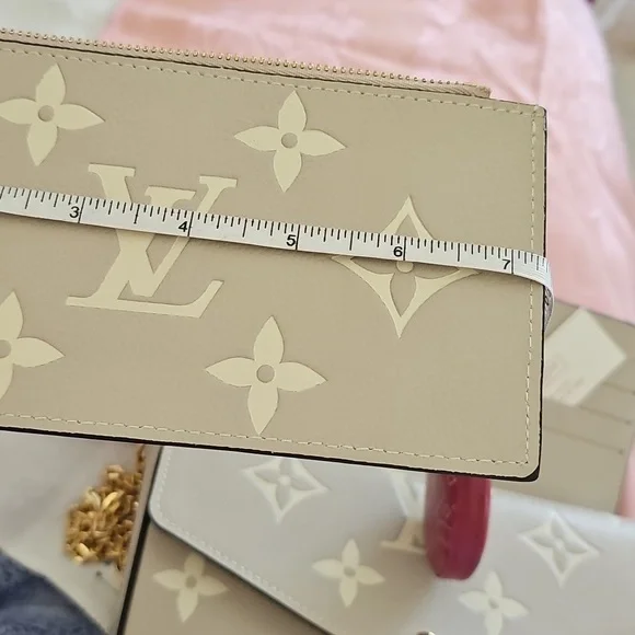 Trio+Free Shipping•Quality High Fashion Group - Picture 14 of 17